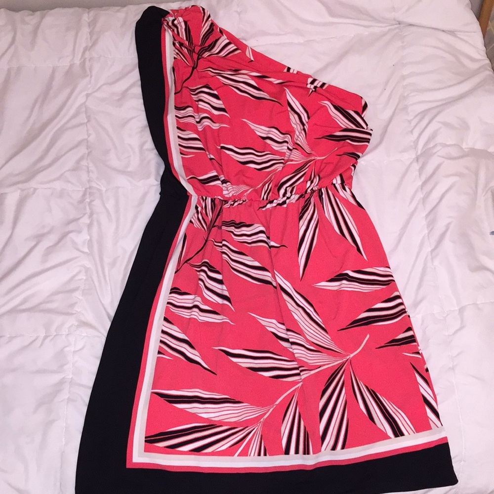 NEW YORK & COMPANY one shouldered dress size M.
